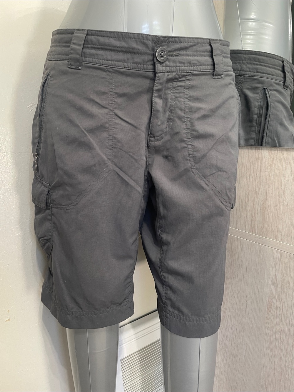 Columbia women's Charcoal Gray Cargo Shorts